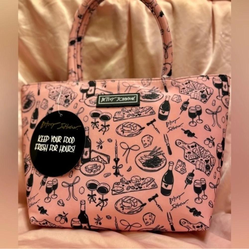 Betsey Johnson Insulated Lunch Tote Pink Foodie Sketch NWT